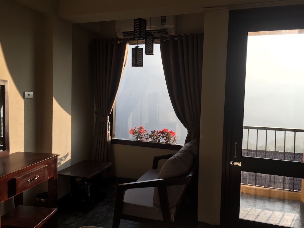 Sapa Hills Hotel 31/61