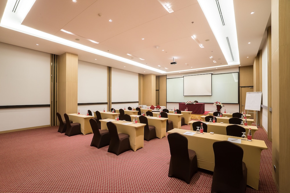Best Western Plus Wanda Grand Hotel 52/62