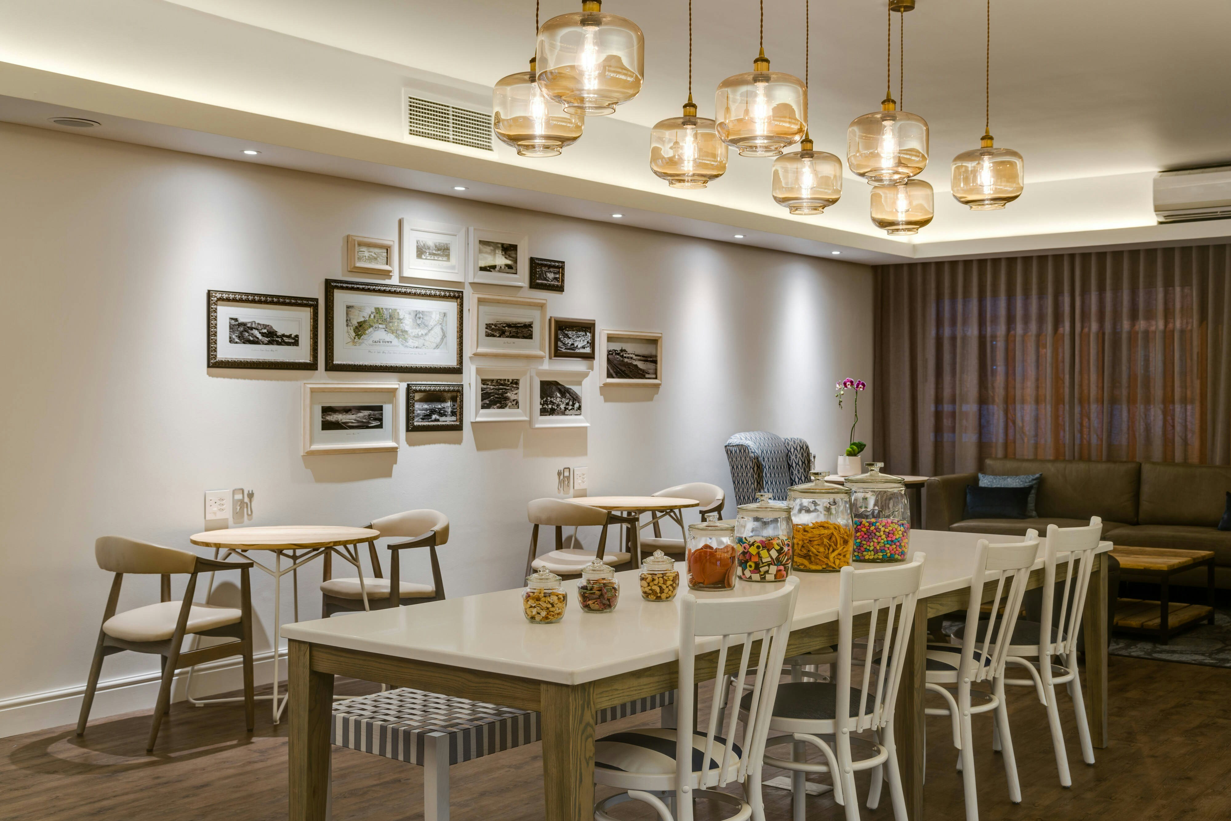 Protea Hotel by Marriott Cape Town Sea Point 32/38