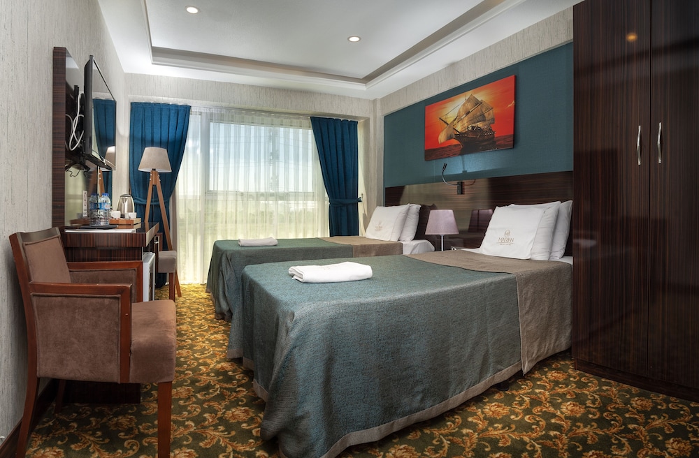 Marinn Deluxe Hotel 3/27