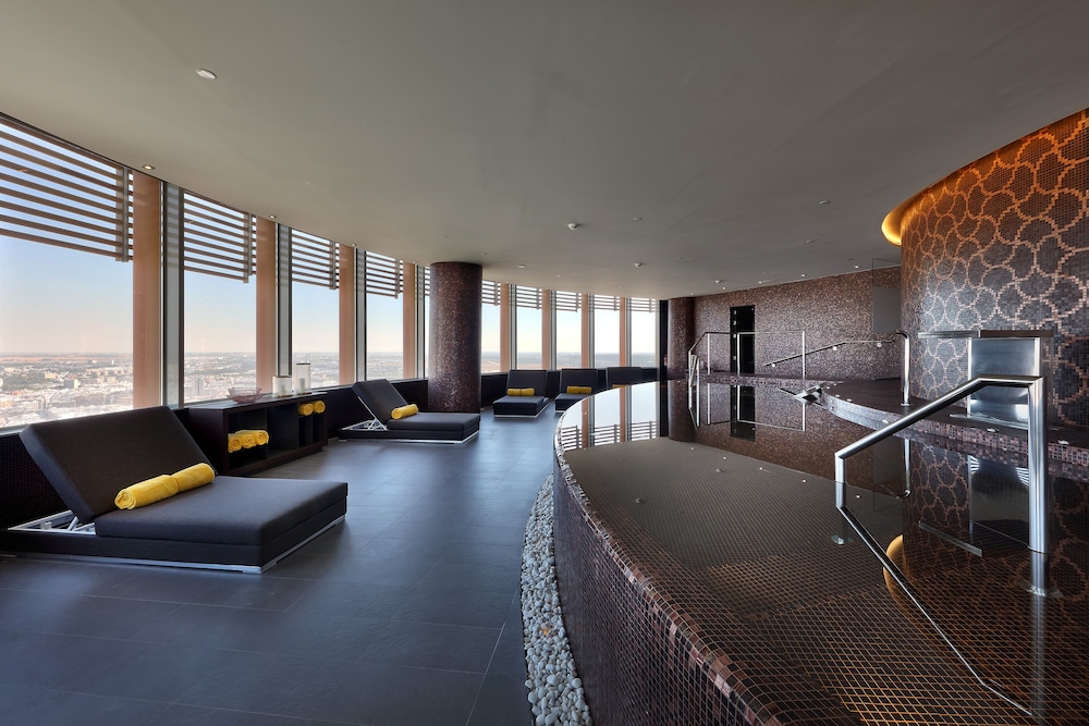 swimming pool spa