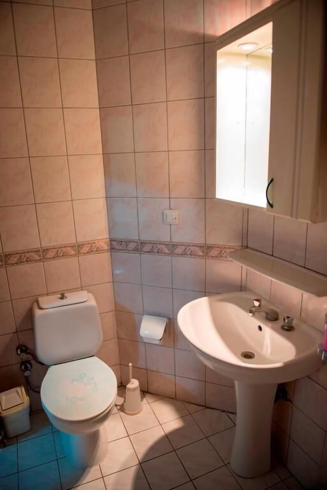 HAN DALYAN HOTEL 73/74