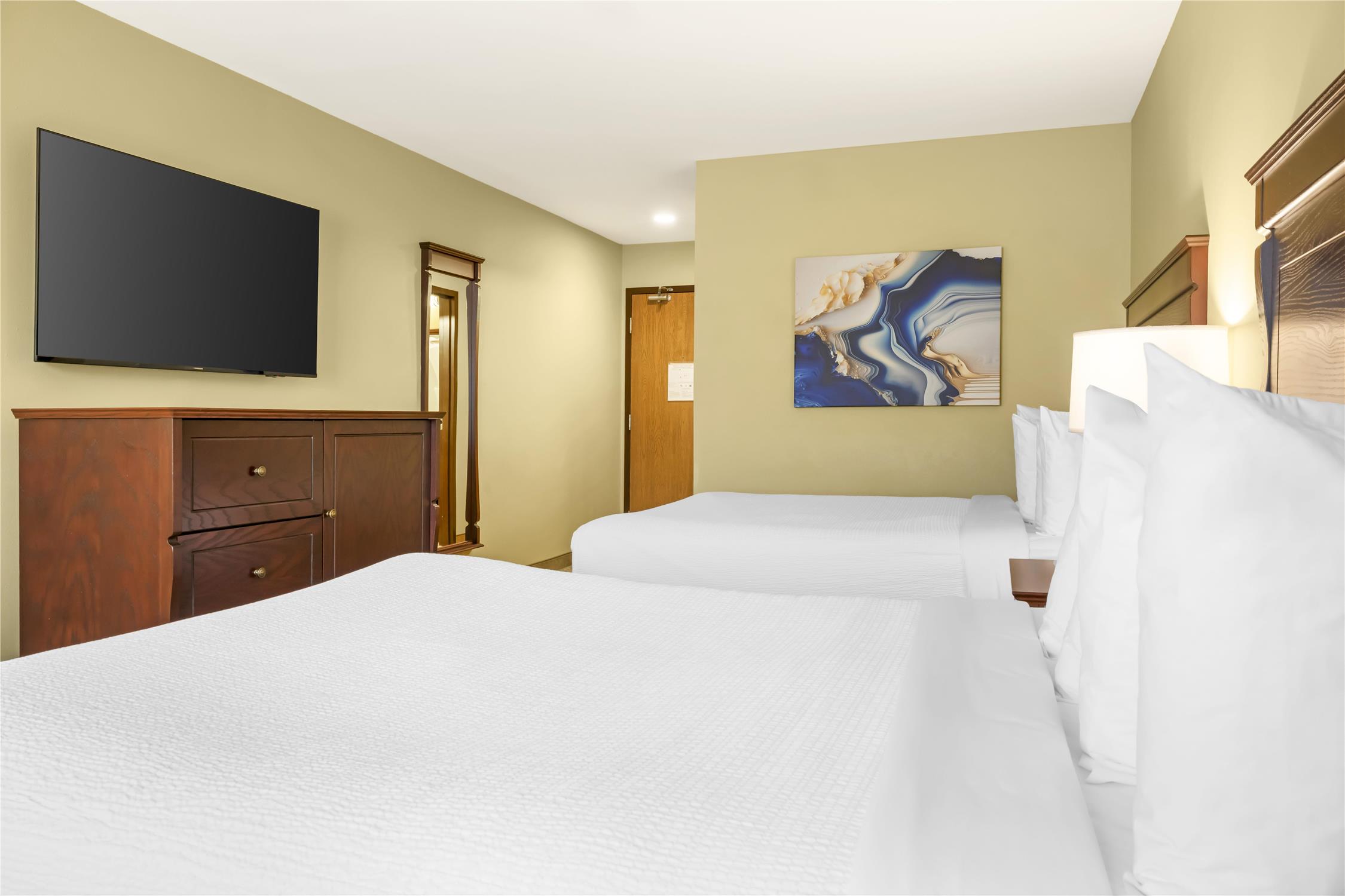 غرفة بسريرين كوين، Best Western Plus Grand-Sault Hotel & Suites 4/7