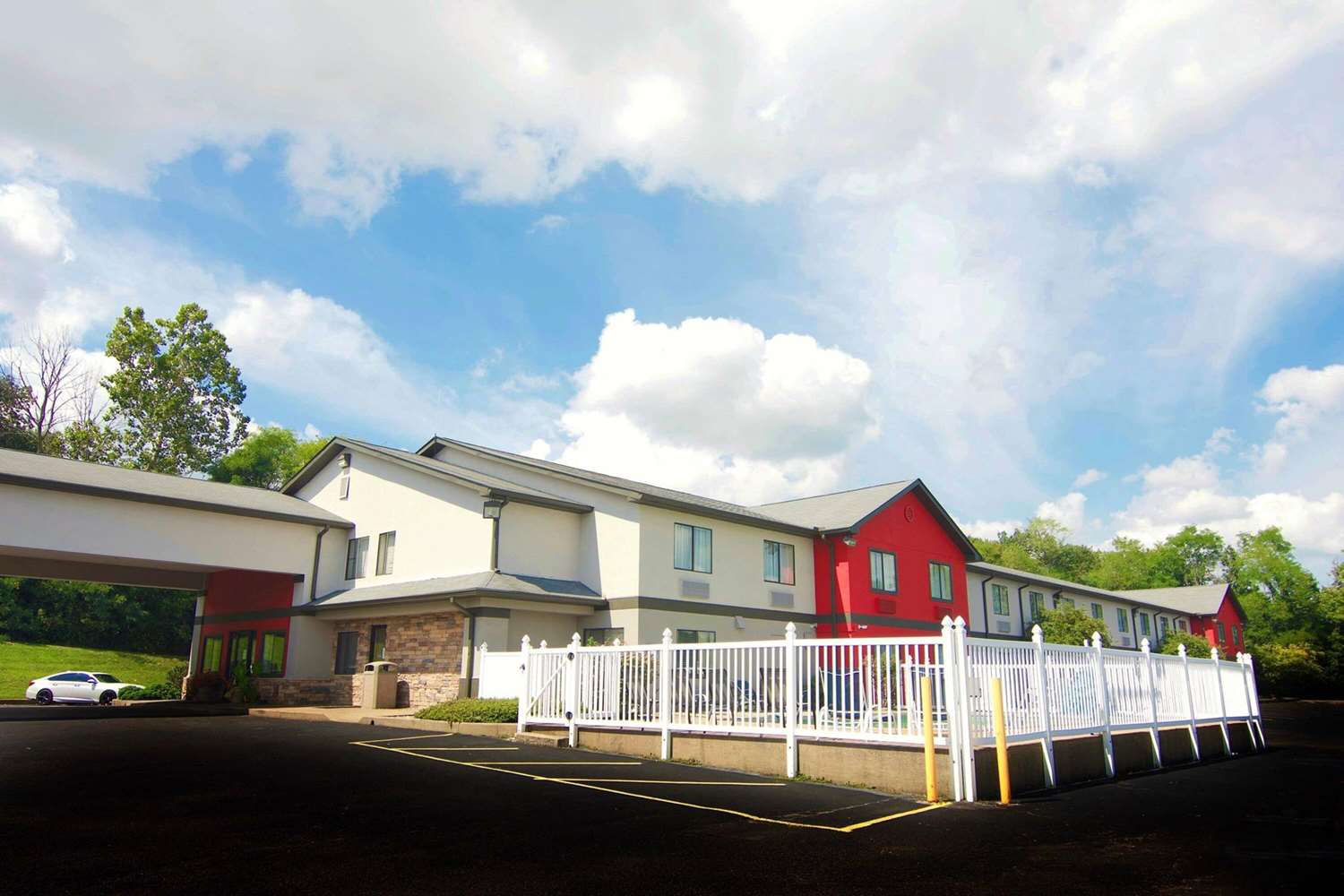 Ramada by Wyndham Tell City 4/35