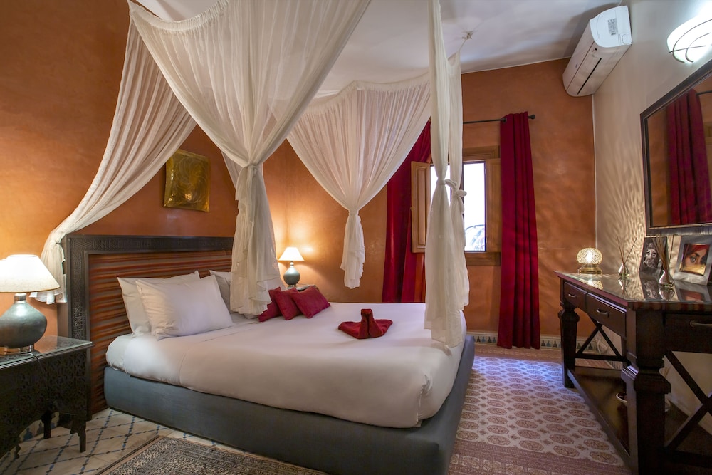 Riad L Heure d ete 10/49