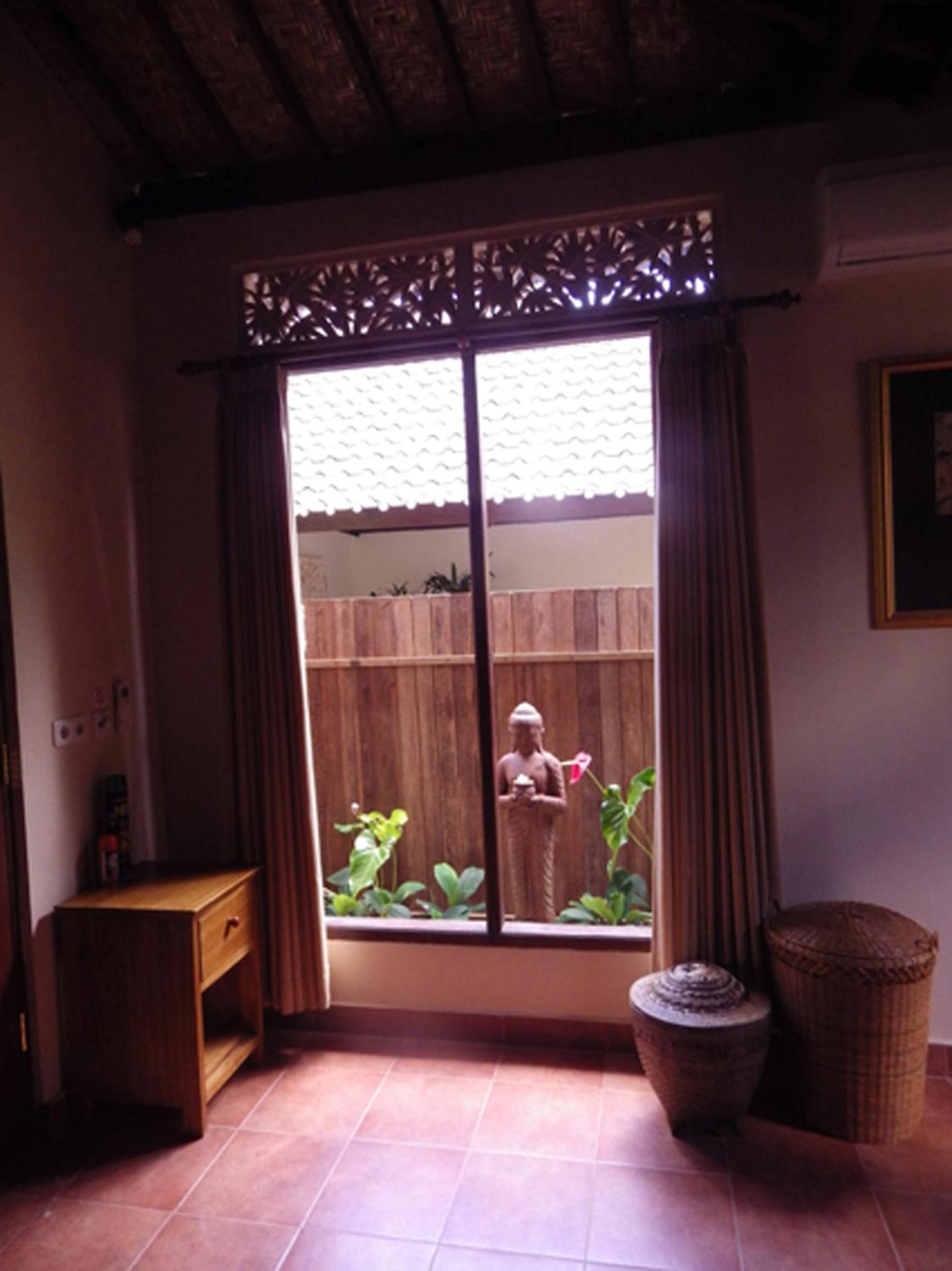 Lily Lane Villas 25/50