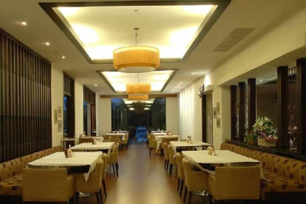 Sunee Grand Hotel And Convention Center 26/41