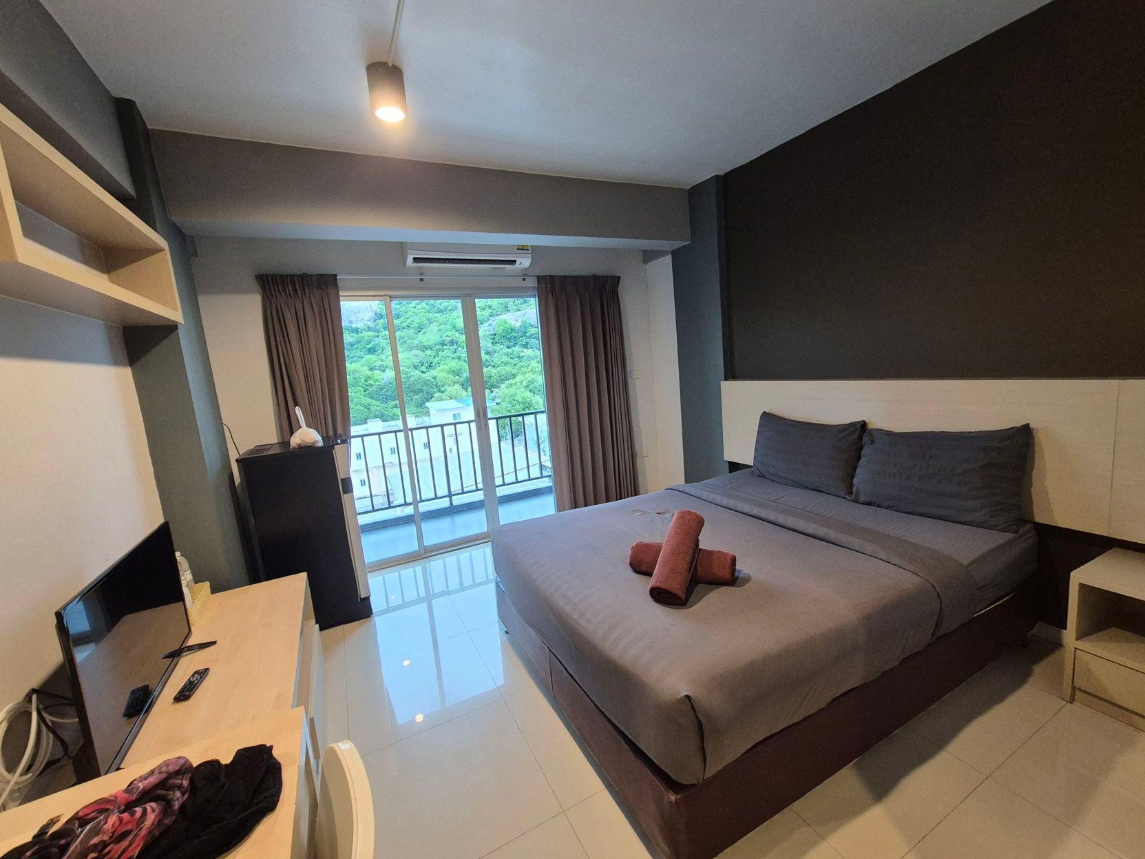 Deluxe, Studio, Queen Bed