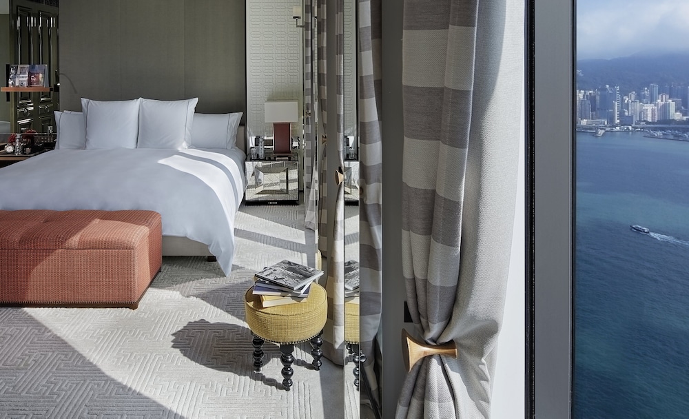 GRAND, HARBOUR, SUITE, CORNER