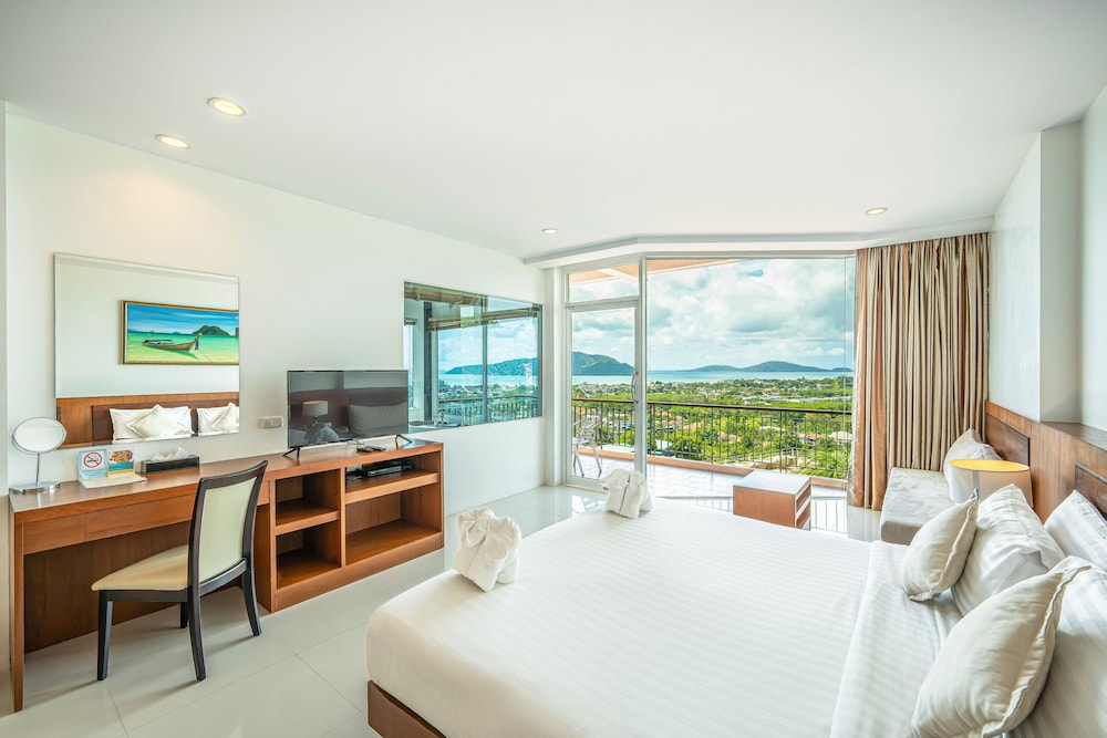 SUITE, SEA VIEW, JETTED TUB