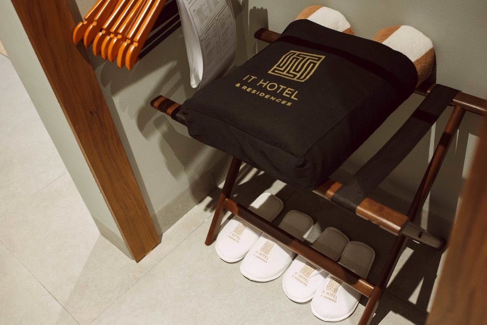 IT Boutique Hotel and Restaurant 43/73