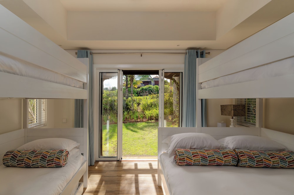 Coconut, Villa, 1 Single and 2 Double Beds