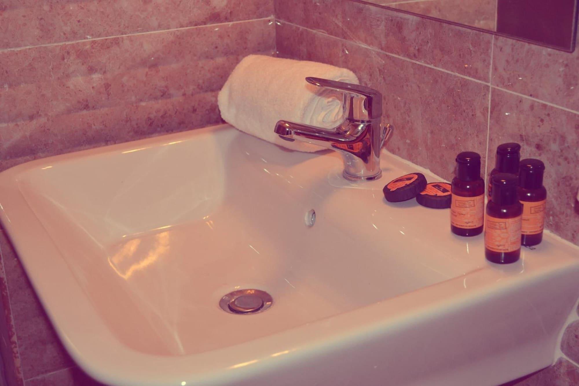La Place Hotel 42/43