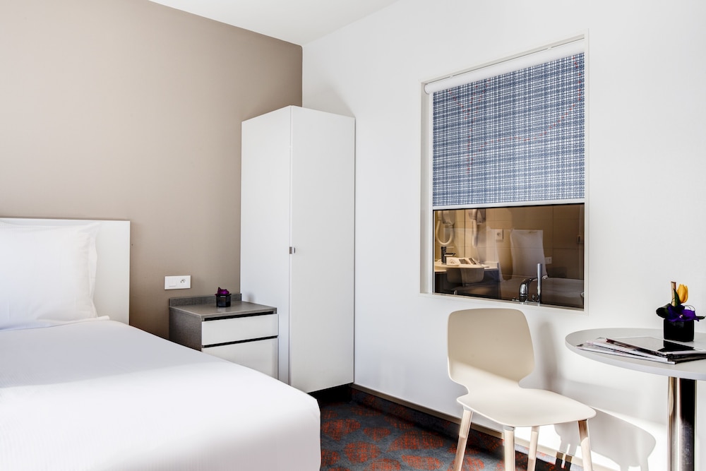 Spark by Hilton Lyon Park Saone 22/61