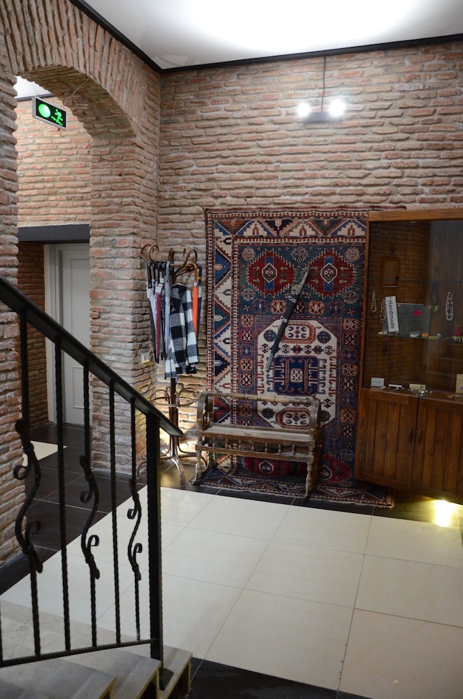 Tiflis Hotel 12/74