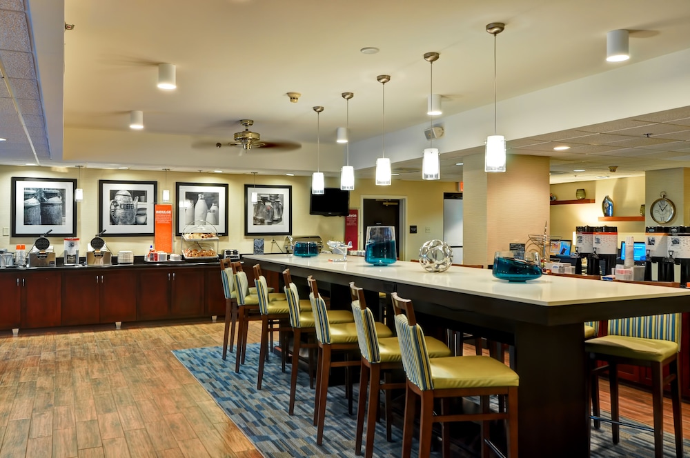 Hampton Inn By Hilton New Bedford/Fairhaven 29/37