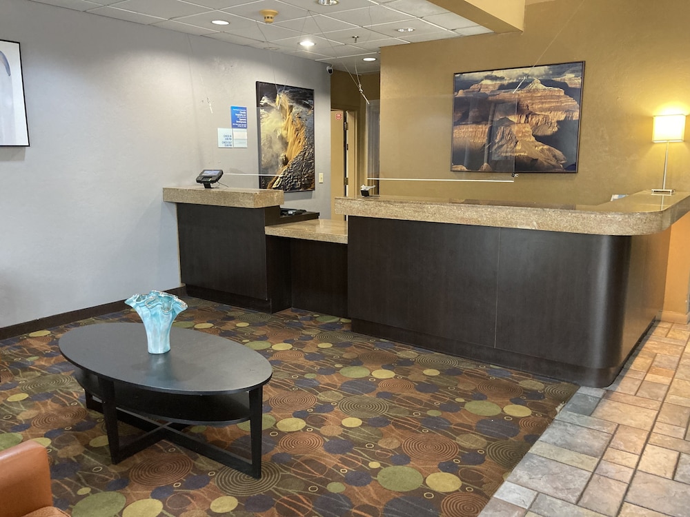Chandler Hospitality Inn (Holiday Inn Express and Suites Phoenix/Chandler) photo5