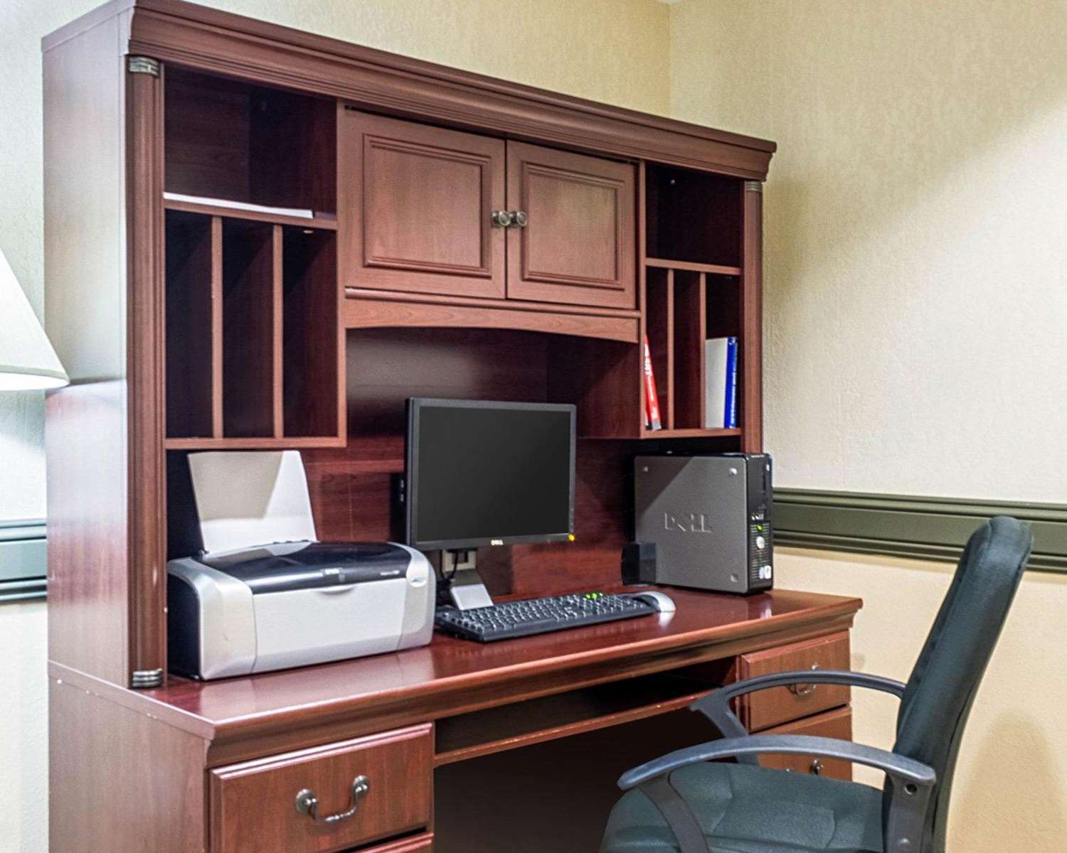 MainStay Suites Minot 25/25
