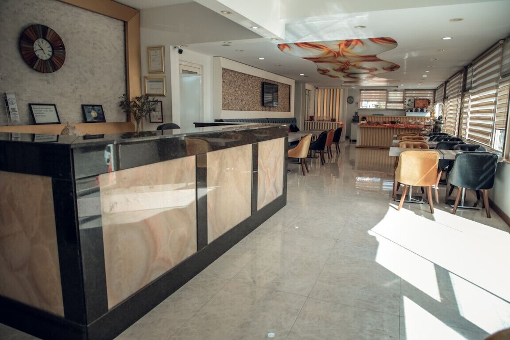 Hotel Mandalin 10/50