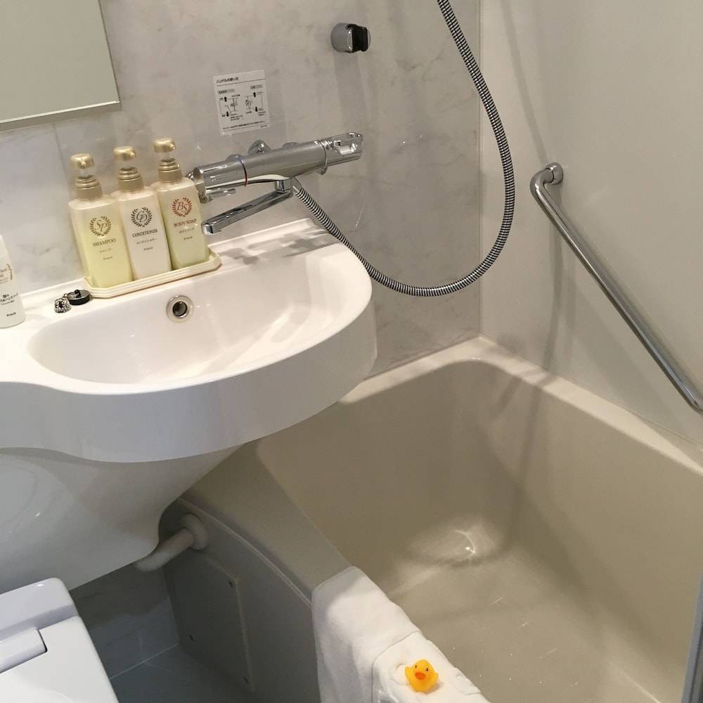 Shimbashi Urban Hotel 15/17