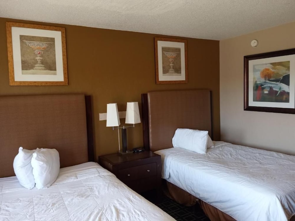 Hilltop Inn 8/38