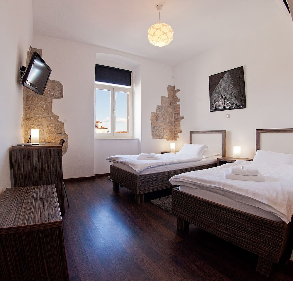 Marmontova Luxury Rooms 20/46