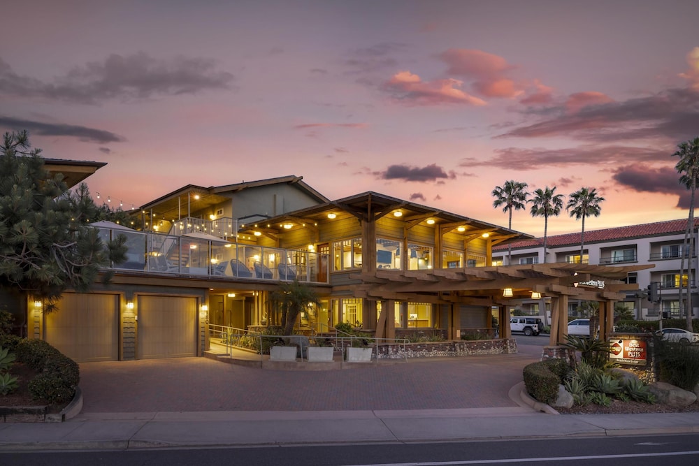 Best Western Plus Beach View Lodge