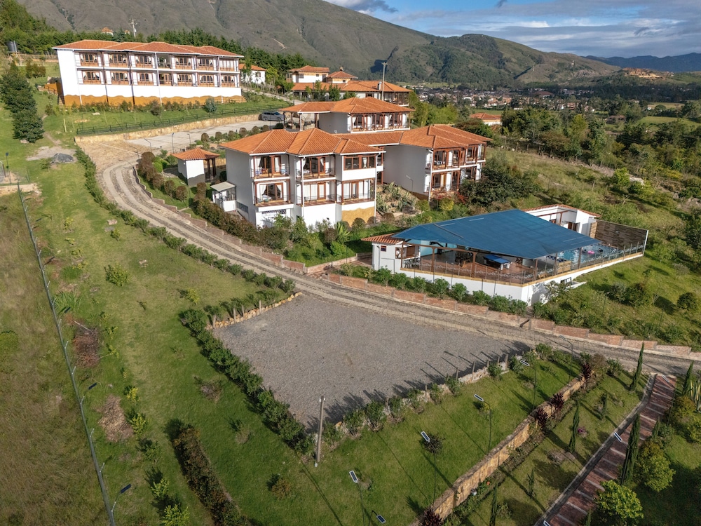 Hotel Campestre Cordillera de Los Andes 51/58