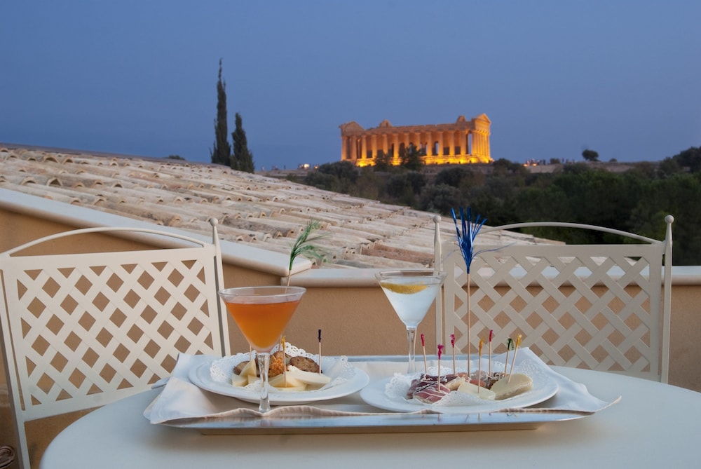Villa Athena Resort 65/74