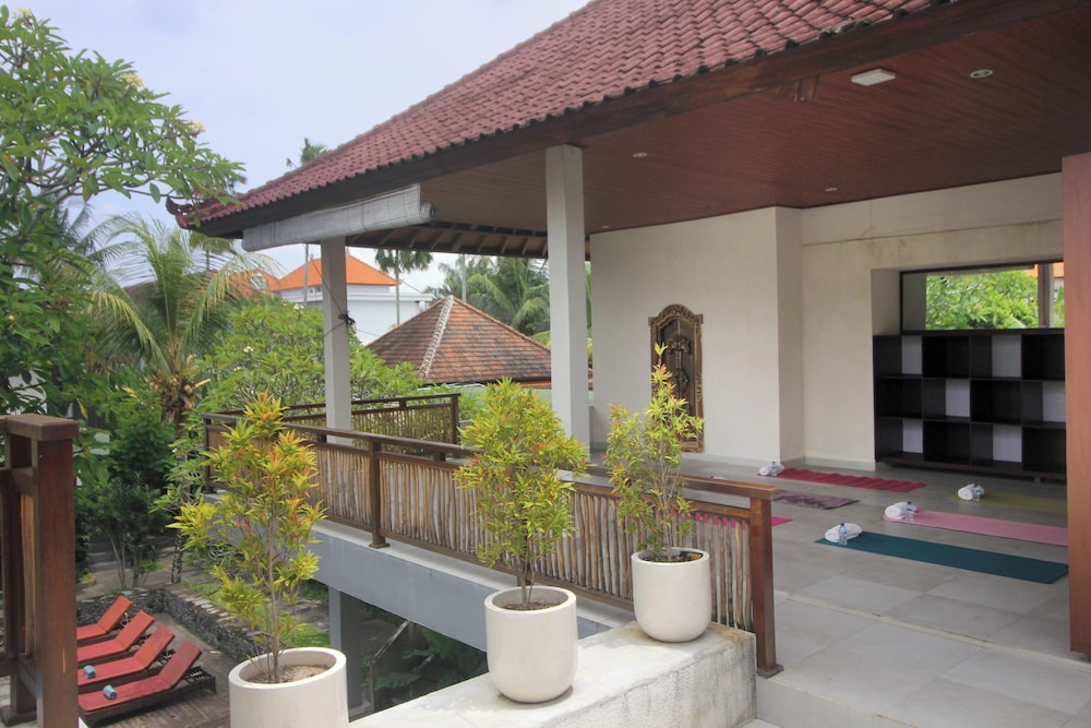 Putri Ayu Cottages 2/63