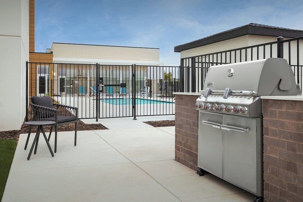 TownePlace Suites by Marriott Forney 4/37