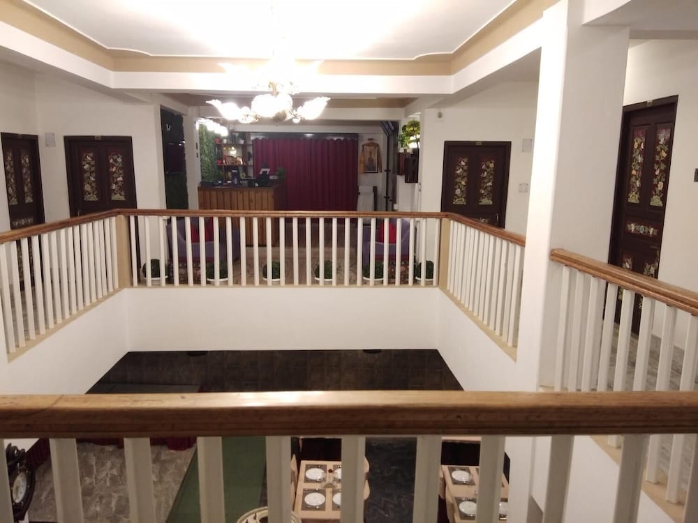 Hotel Flora Fountain 10/50
