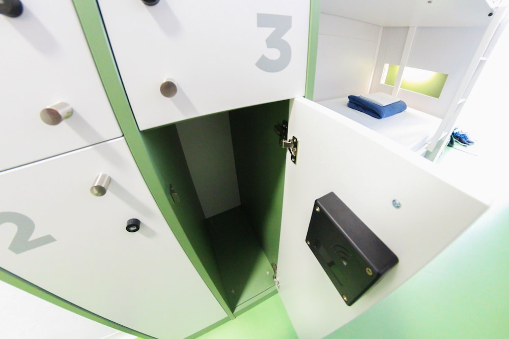 Sant Jordi Hostels Sagrada Familia 50/50
