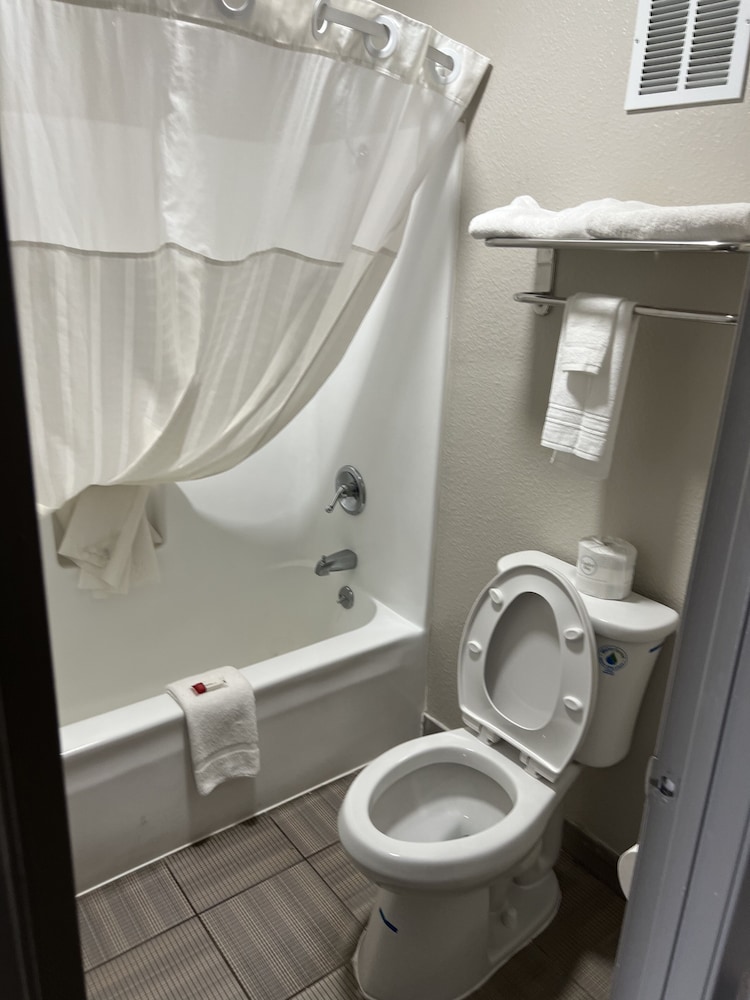 Days Inn by Wyndham Fulton 7/47