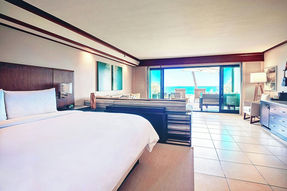 Junior Suite, King Bed, Ocean Front, Ground Floor