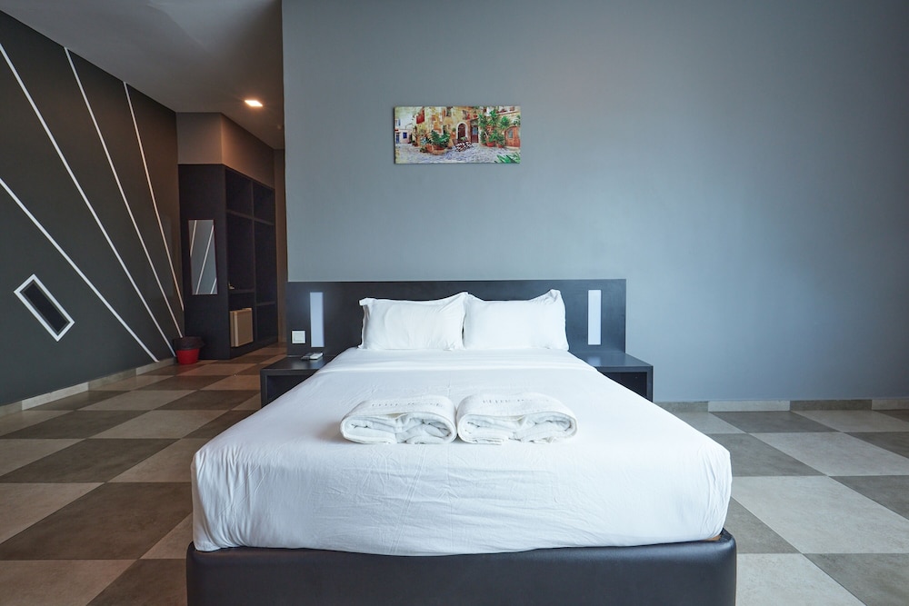 غرفة سوبيريور عائلية بسرير كوين وسرير فردي، Elite Hotel Muar 3/8