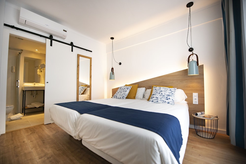 Blanca Hostal Ex Apolo Hostal 12/56