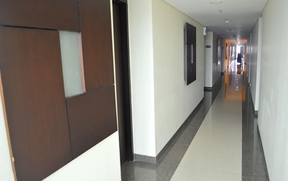 World Hotel Jakarta - Bandengan 26/50