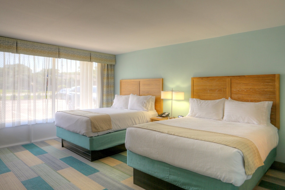 Holiday Inn Resort Jekyll Island 16/75