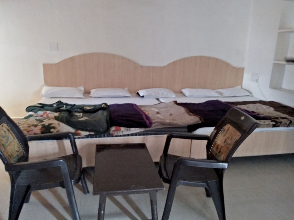 Hotel Shanti Mount Abu 25/28