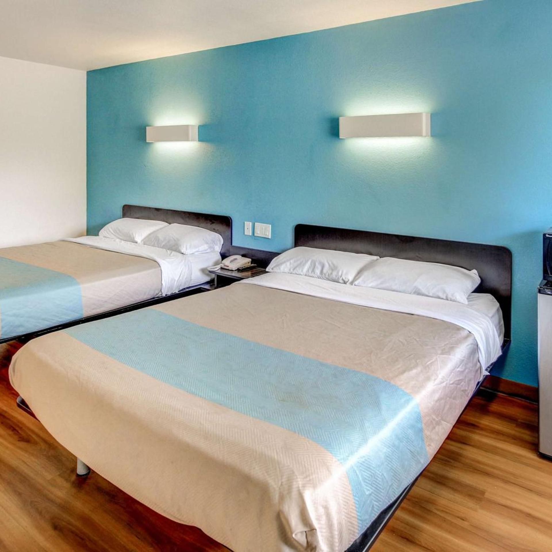 غرفة بسريرين كوين للمدخنين، Motel6 Waco, TX - Lacy Lakeview 4/6