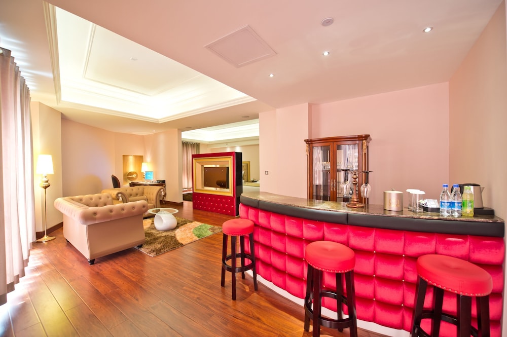 The Royal Pinnacle Hotel 37/50