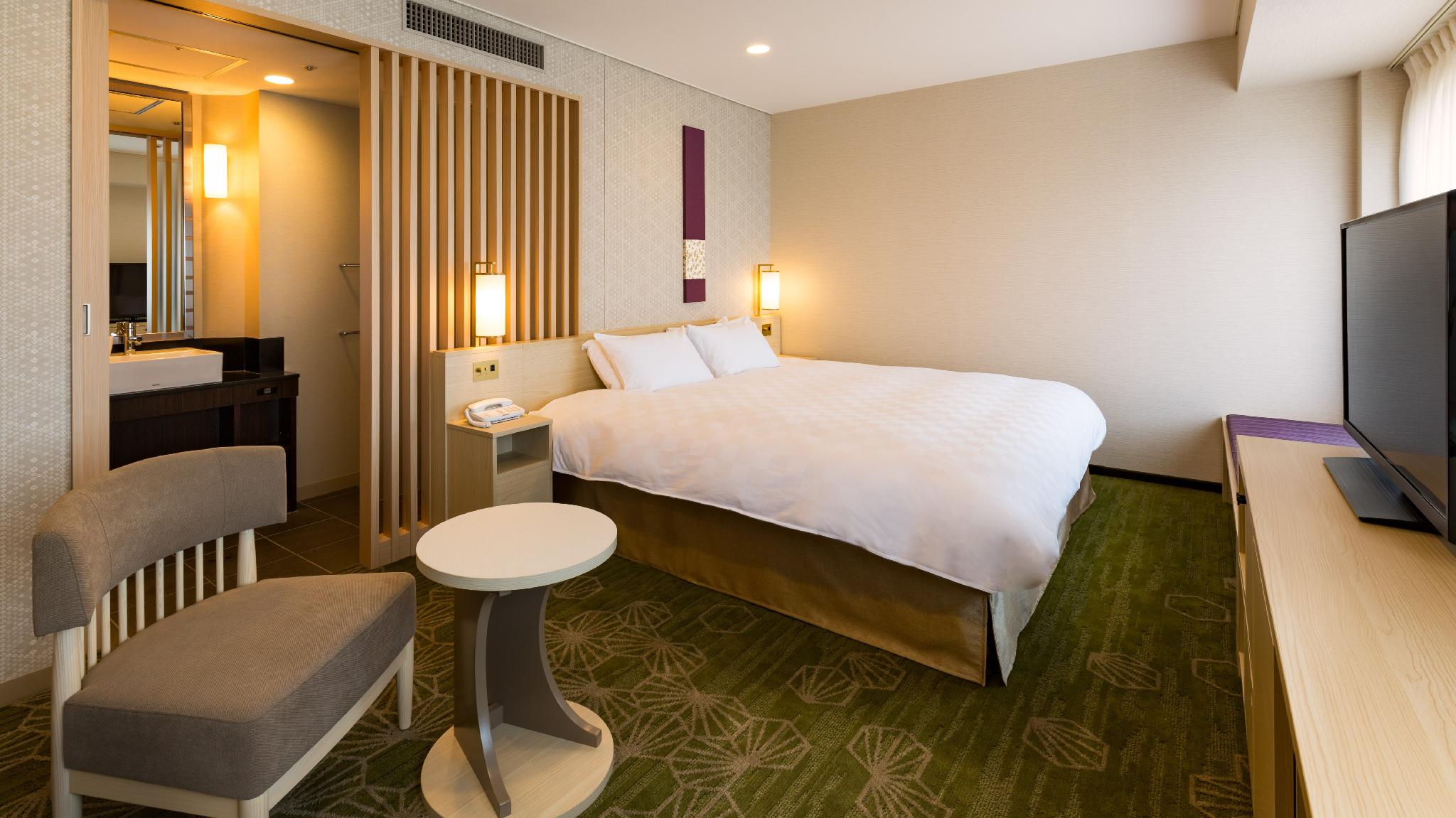 Deluxe, Double Bed, Night View