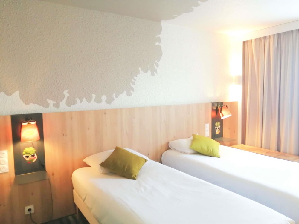 Ibis Styles Tours Sud 8/78