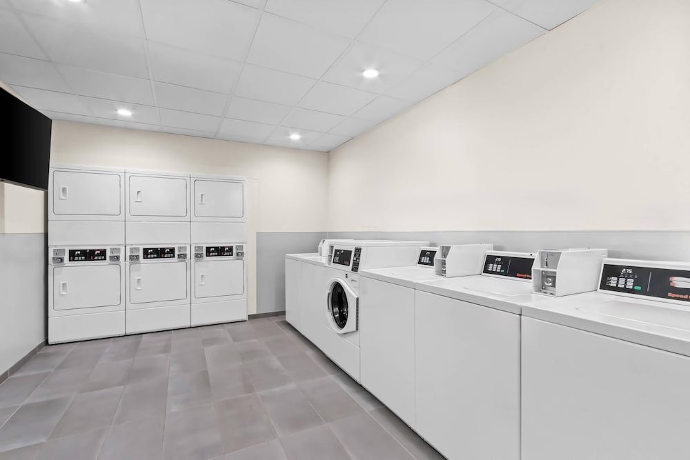 Everhome Suites Chandler Phoenix Fashion Center 6/50