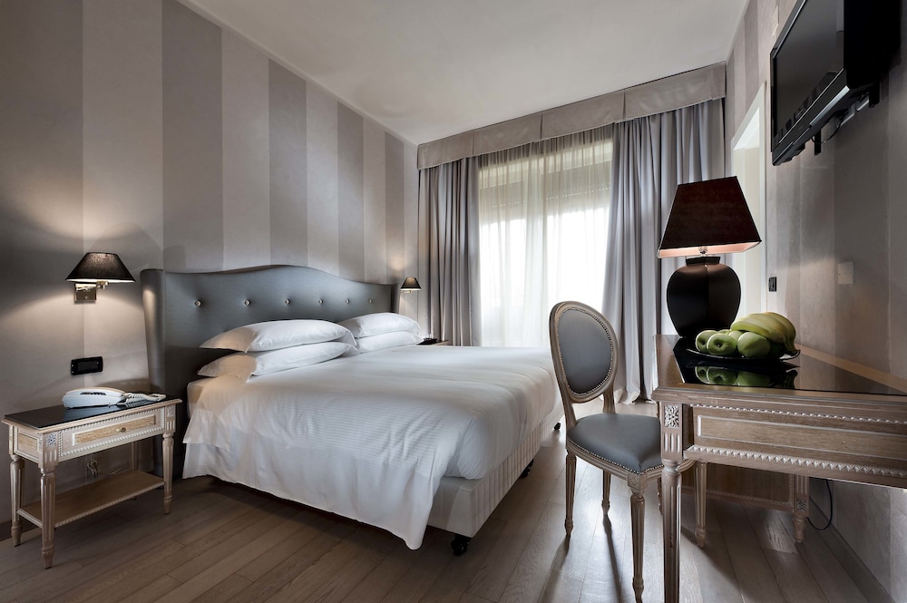 C-Hotels Ambasciatori 21/68