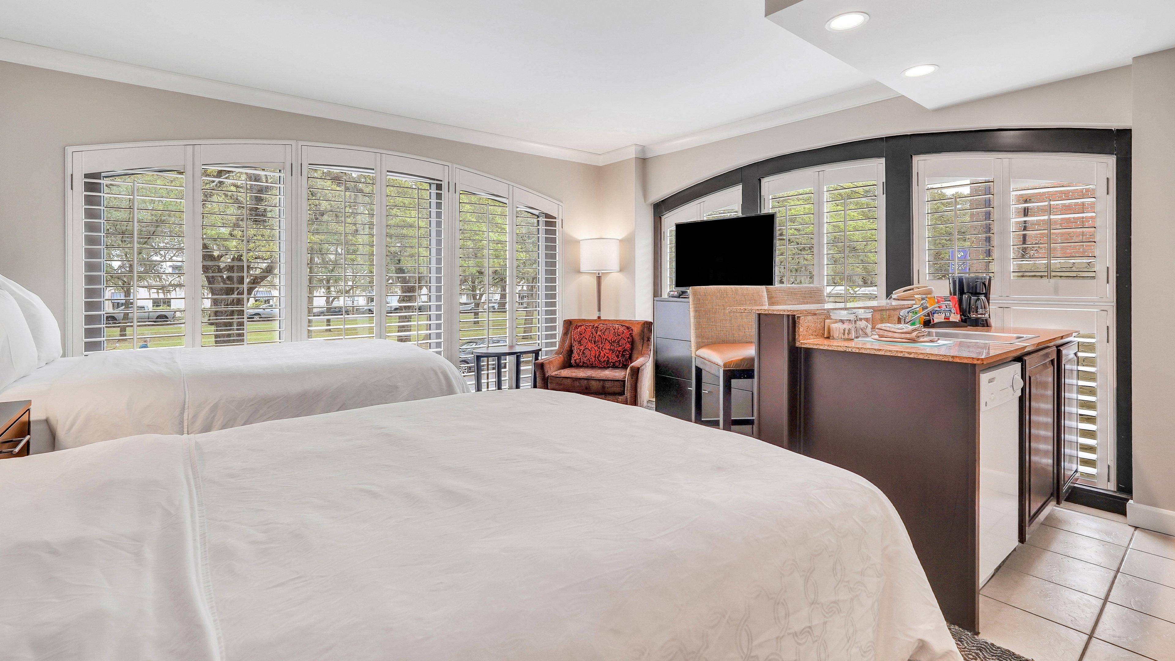 Studio, Suite, 2 Double Beds, City View