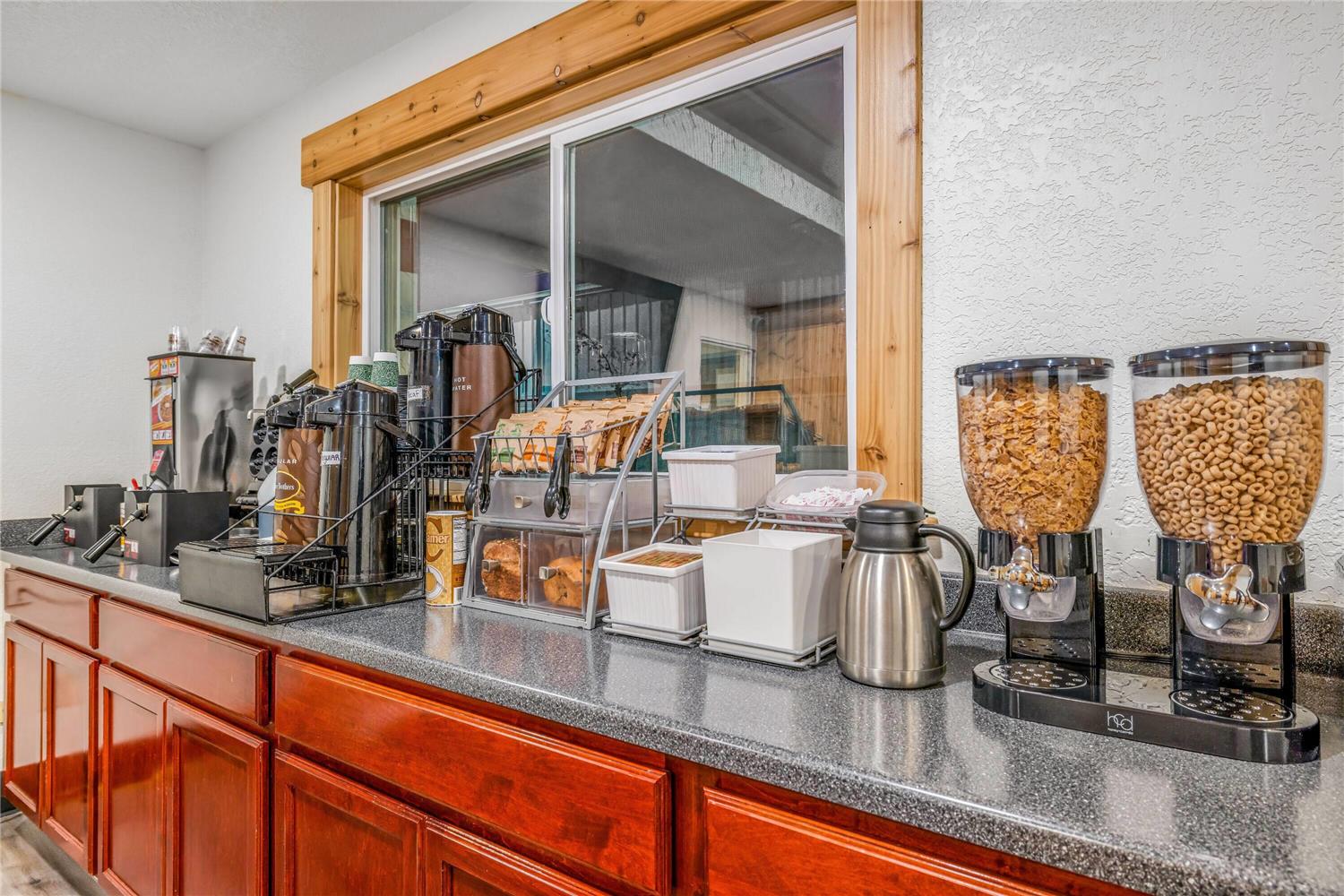 Super 8 By Wyndham Arcata 17/31