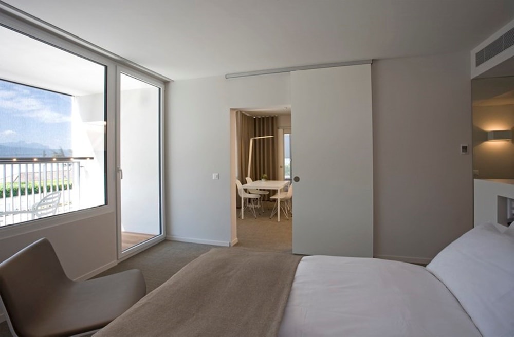 1 BEDROOM, APARTMENT