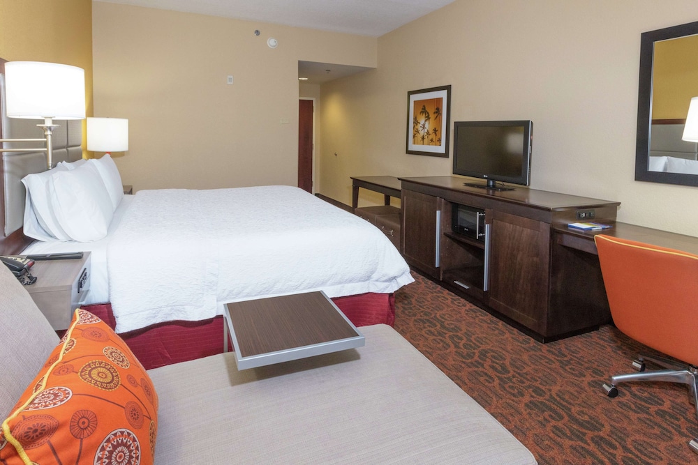 Hampton Inn And Suites Jacksonville Airport 18/42